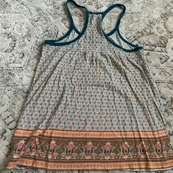 Racerback printed tank top; size M - Picture 2 of 3